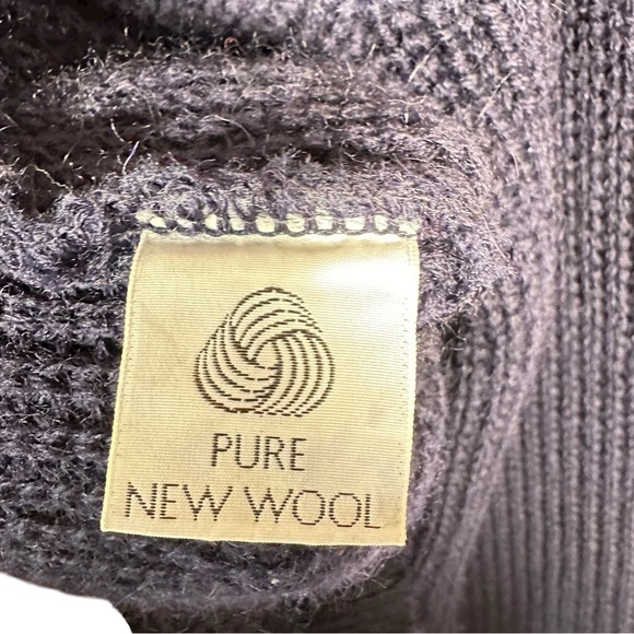 BARBOUR VINTAGE Minimalist Heavy Wool Knit l Pullover Sweater in navy - Picture 8 of 10